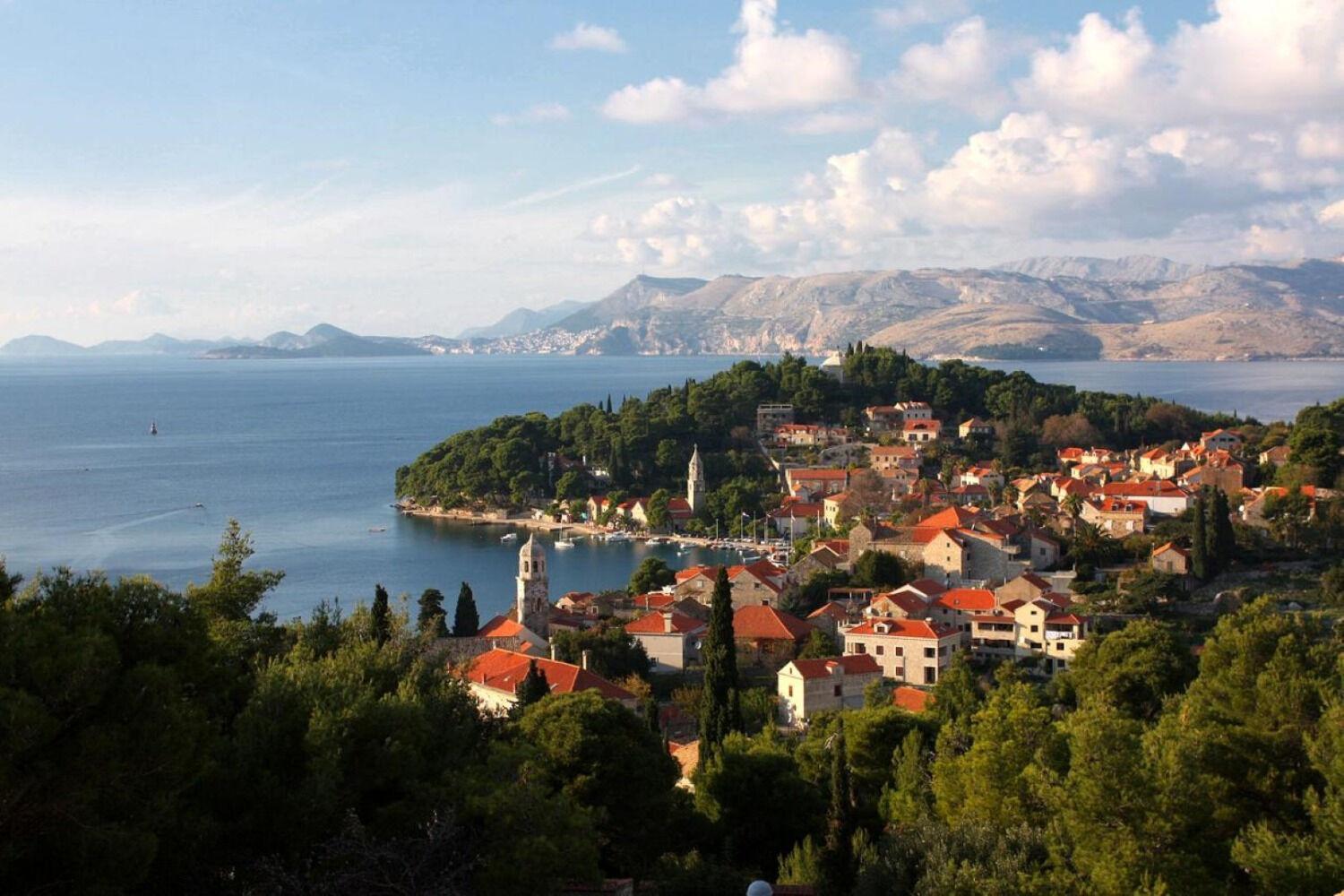 Milu - 80 M From Sea Apartment