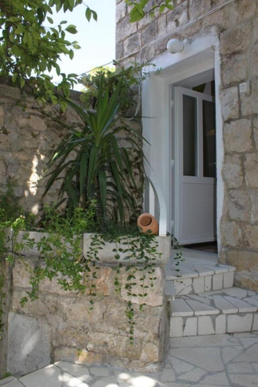 Apartment Milu - 80 M From Sea Cavtat